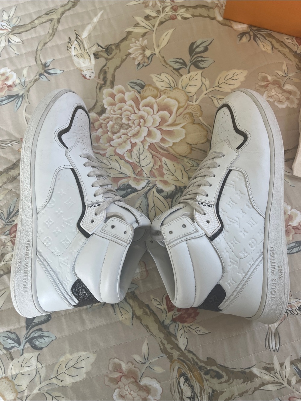 Louis Vuitton Stadium Mid Top Sneakers - Picture 8 of 17